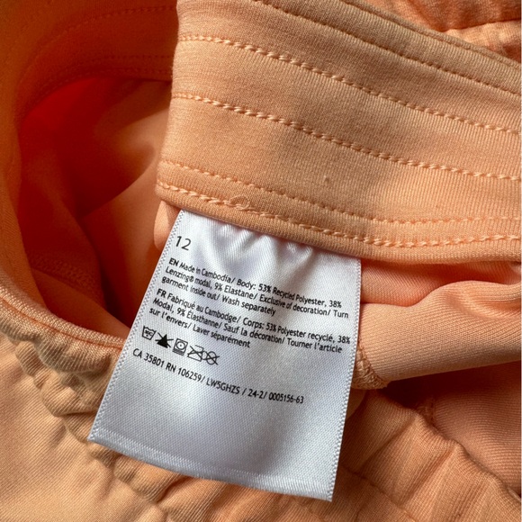 NWOT Lululemon Softstreme High-Rise Pant *Short in Peach Bellini, size 12 - Picture 4 of 9